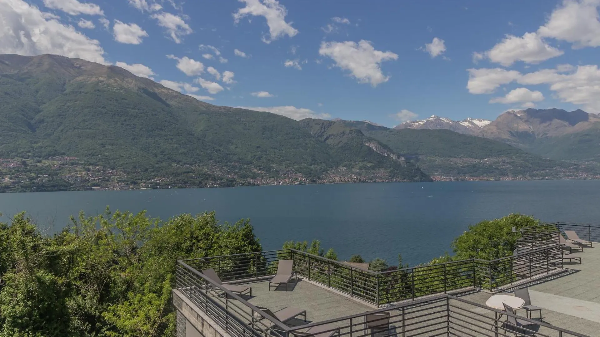 Brezza Del Lario Bilocale By Varenna Holidays Дервио