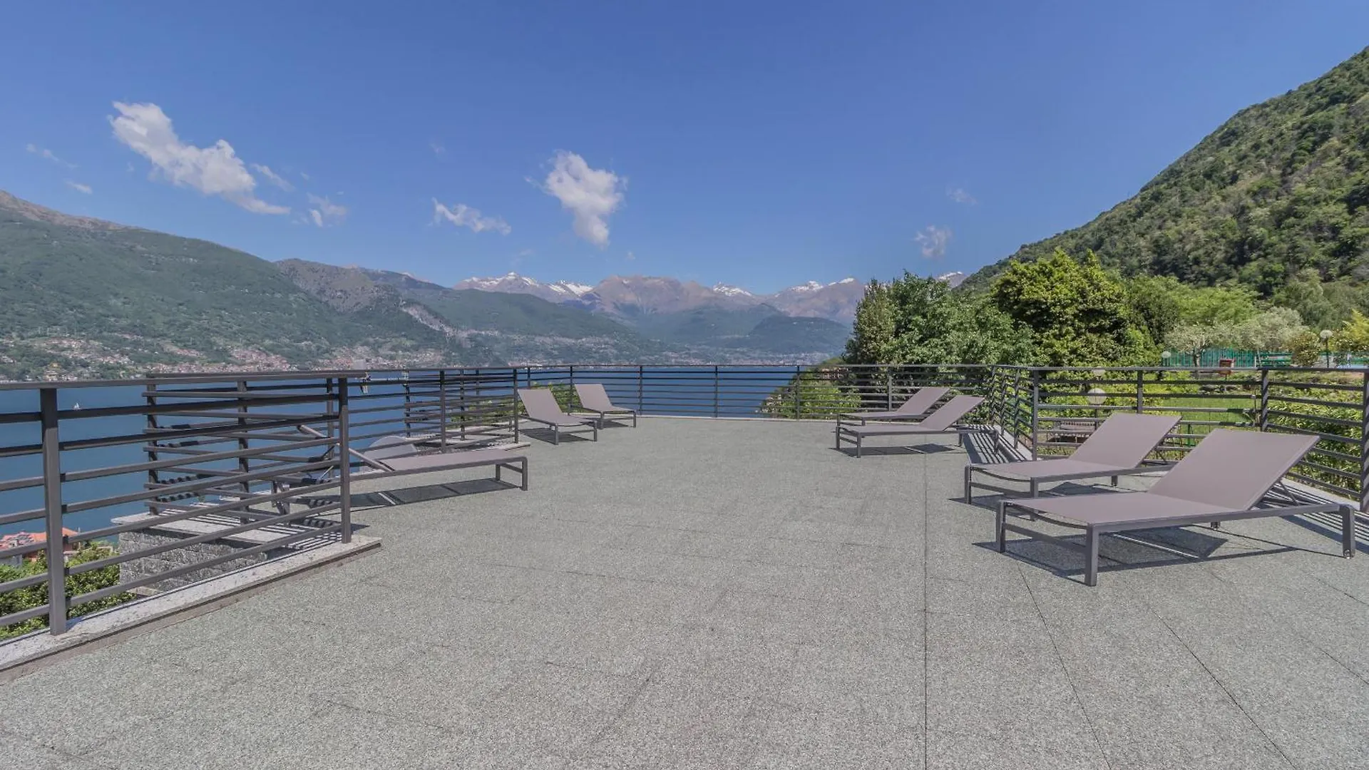 Brezza Del Lario Bilocale By Varenna Holidays Дервио Апартаменты