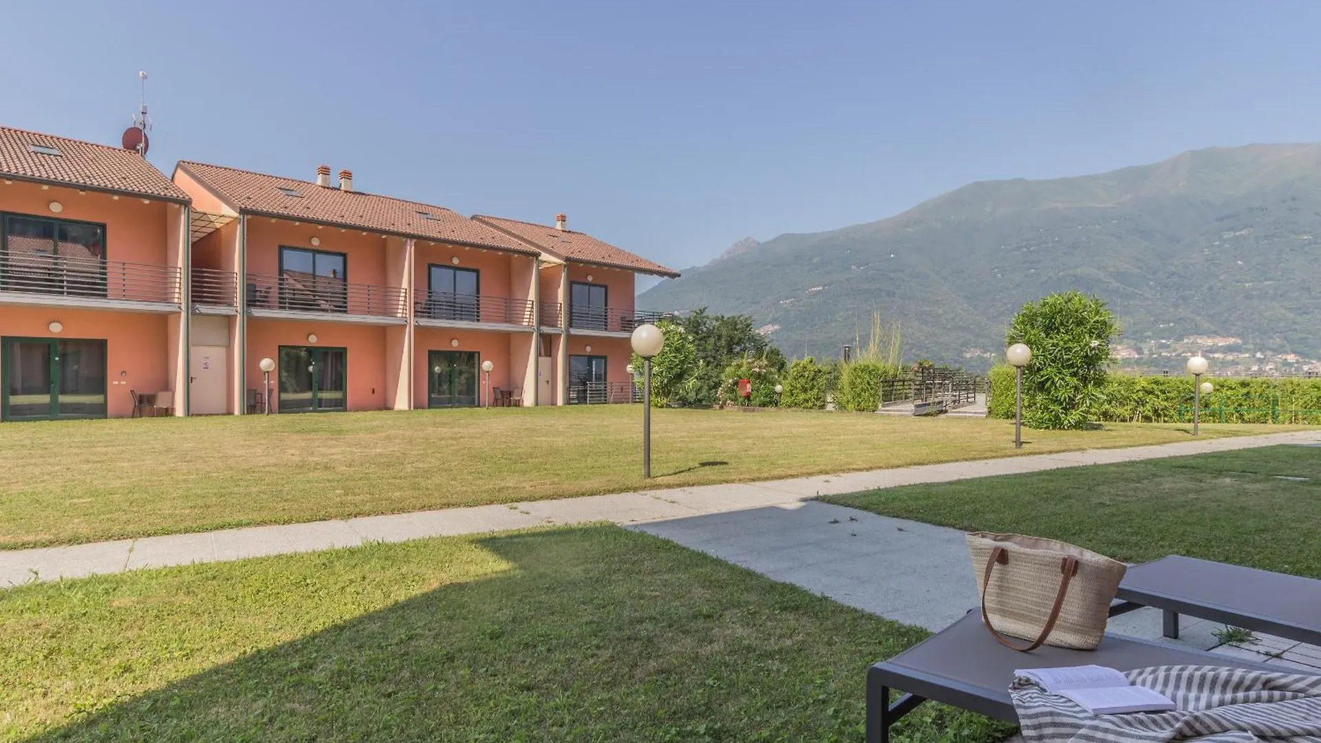 Brezza Del Lario Bilocale By Varenna Holidays Дервио 0*,  Италия